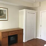 Ellis House Bed & Breakfast