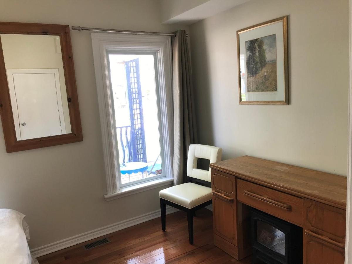 Ellis House 2*