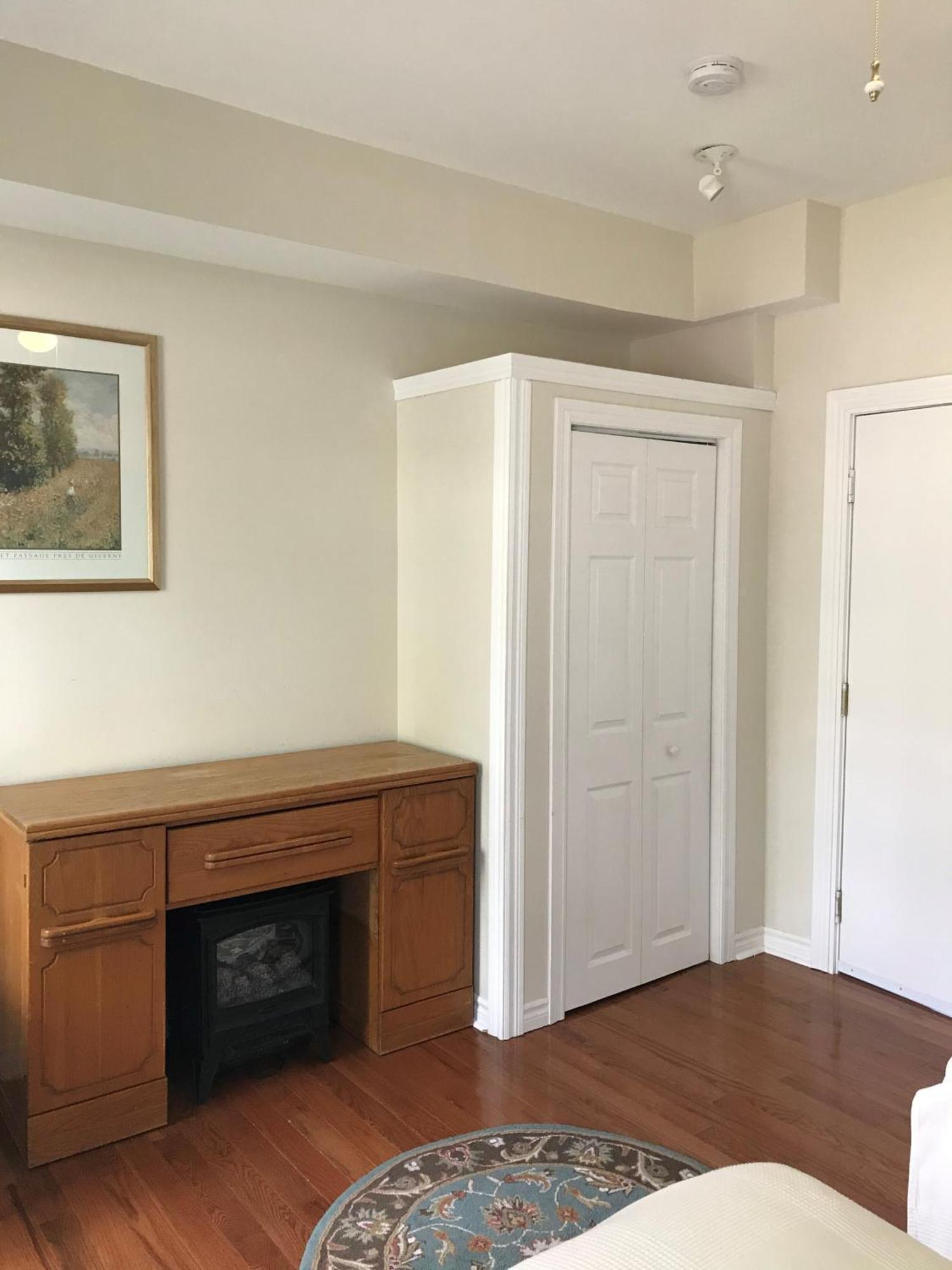 Ellis House Bed & Breakfast