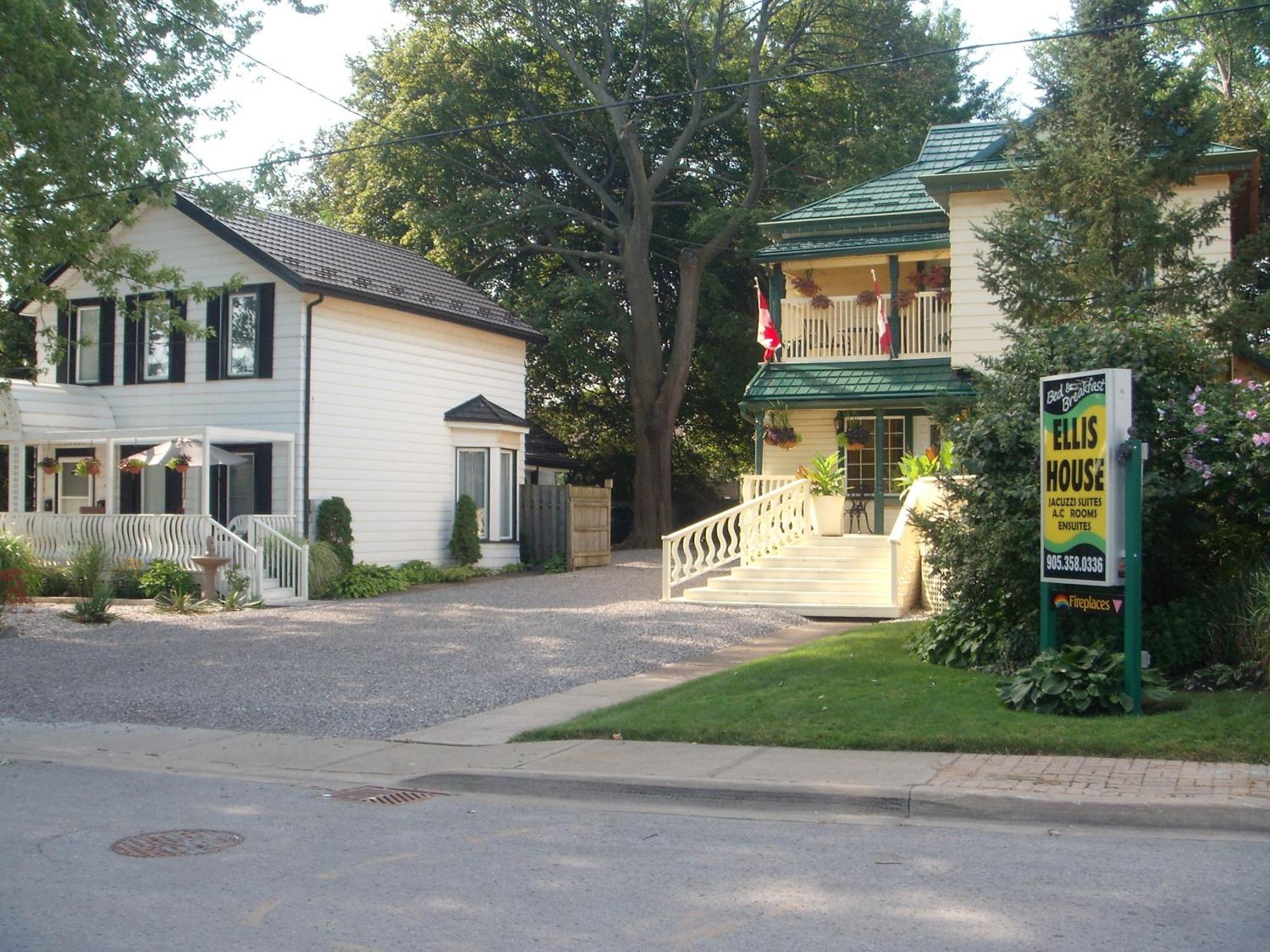 Bed & Breakfast Ellis House 2*