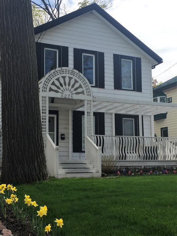 Ellis House Bed & Breakfast 2*