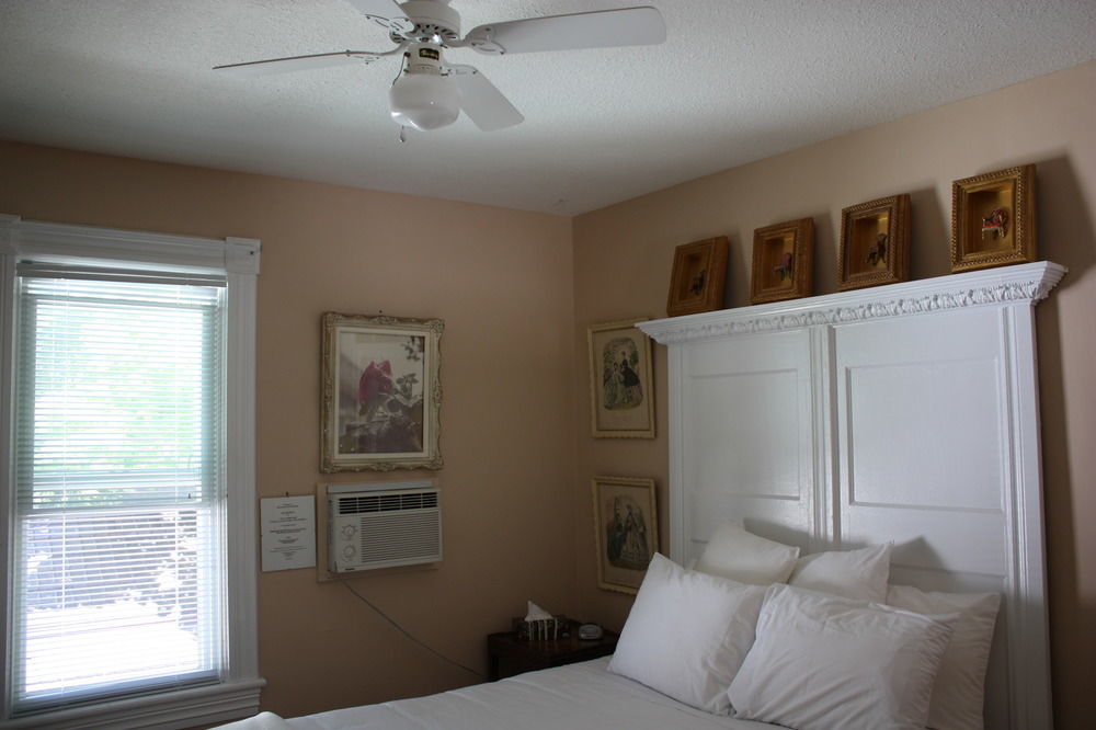 Ellis House Bed & Breakfast Niagara Falls