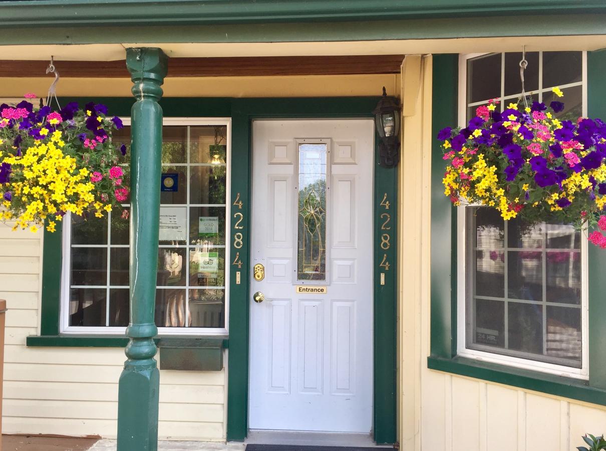 Bed & Breakfast Ellis House 2*