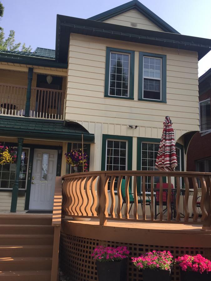 Ellis House Bed & Breakfast 2*