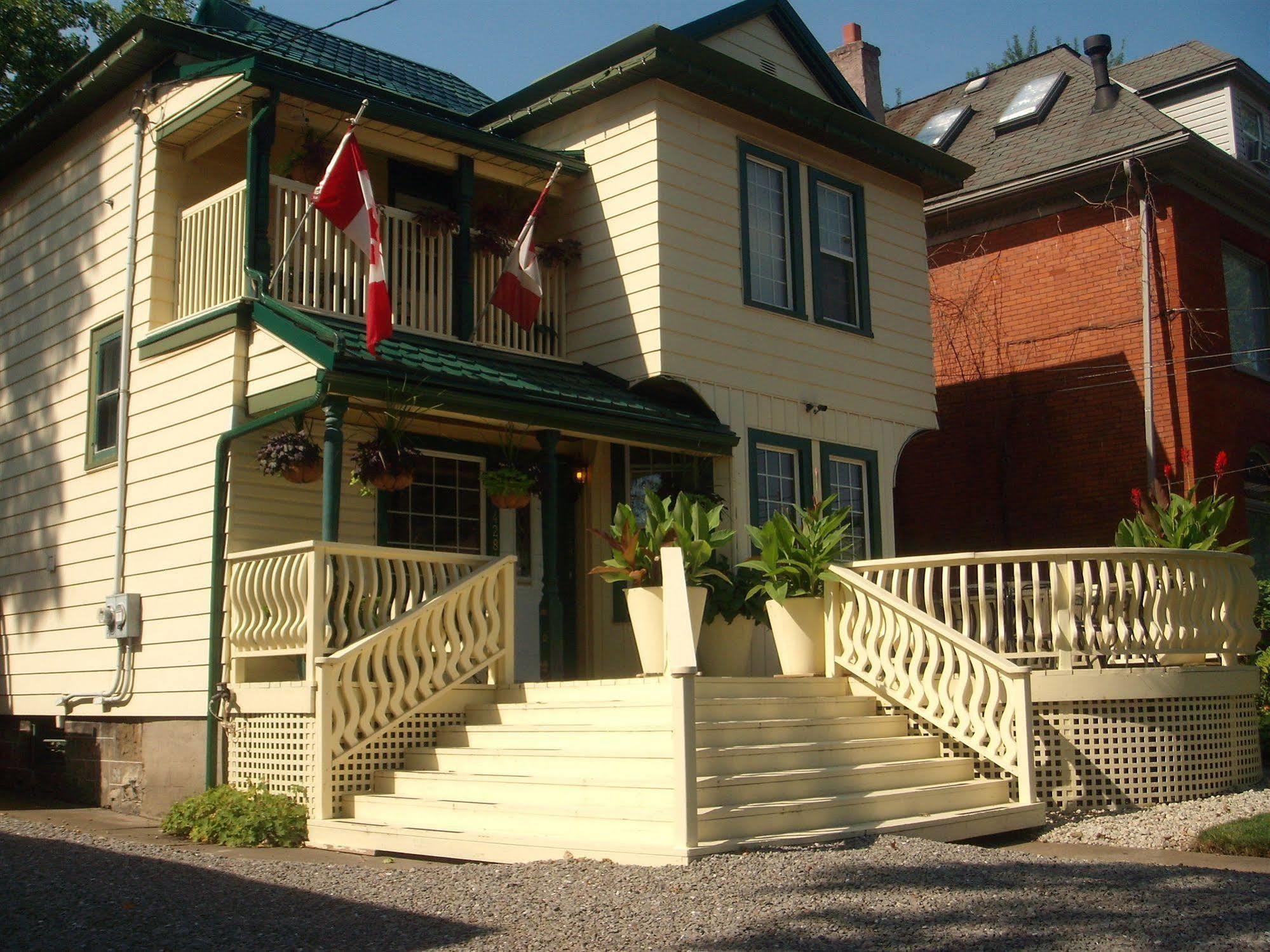 Ellis House Niagara Falls