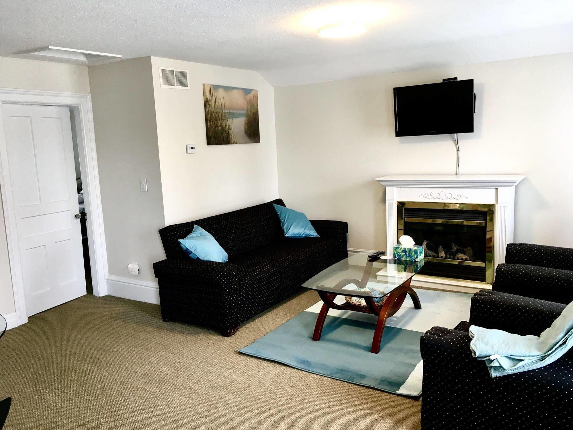 Bed & Breakfast Ellis House 2*