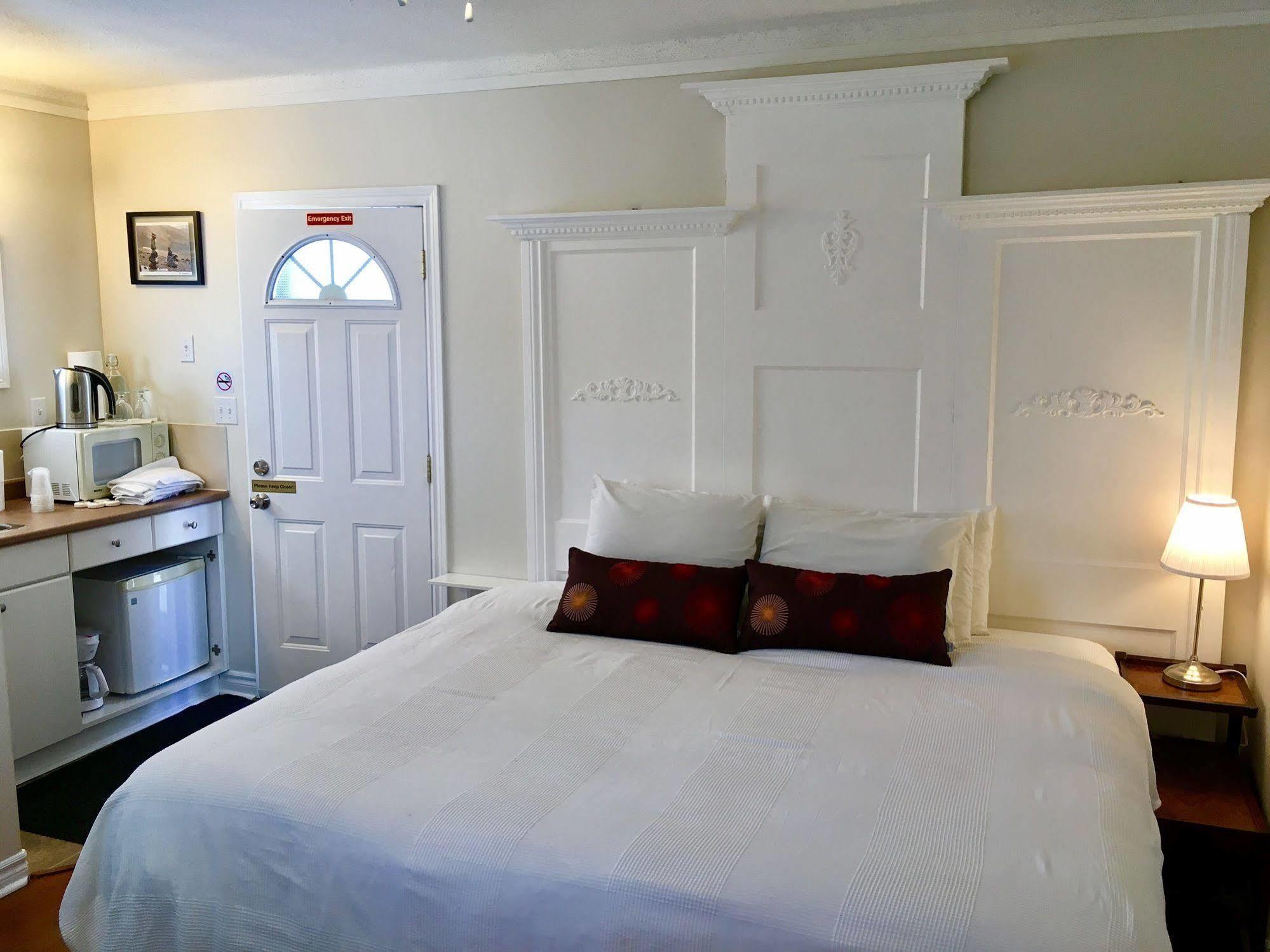 Ellis House Bed & Breakfast Niagara Falls