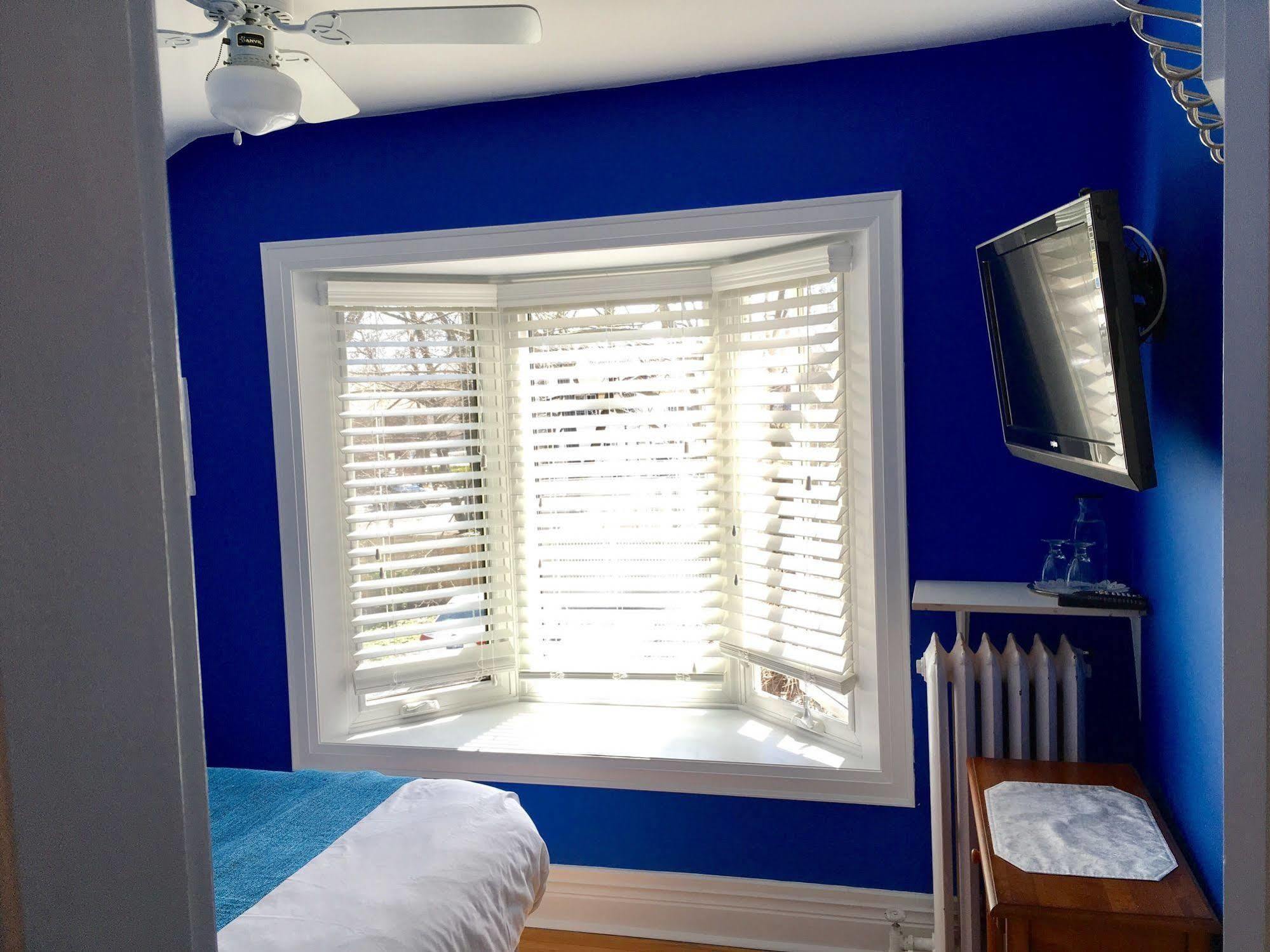 Ellis House Bed & Breakfast 2*